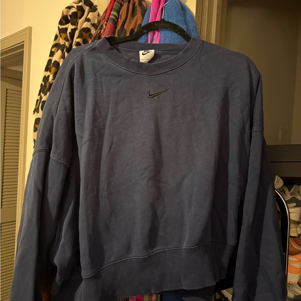 Nike Navy Crewneck Sweatshirt